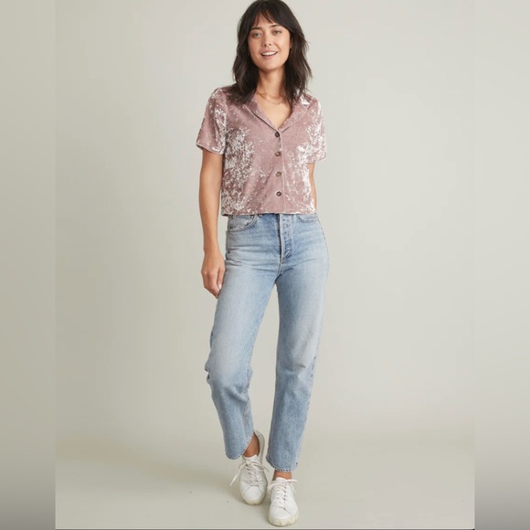 Marine Layer - Ivy short sleeve shirt in Mauve crushed velour - Picture 2 of 3